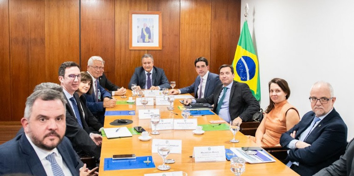 Reunião entre integrantes do Governo Federal e representantes da Fraport na Casa Civil: retomada de atividades