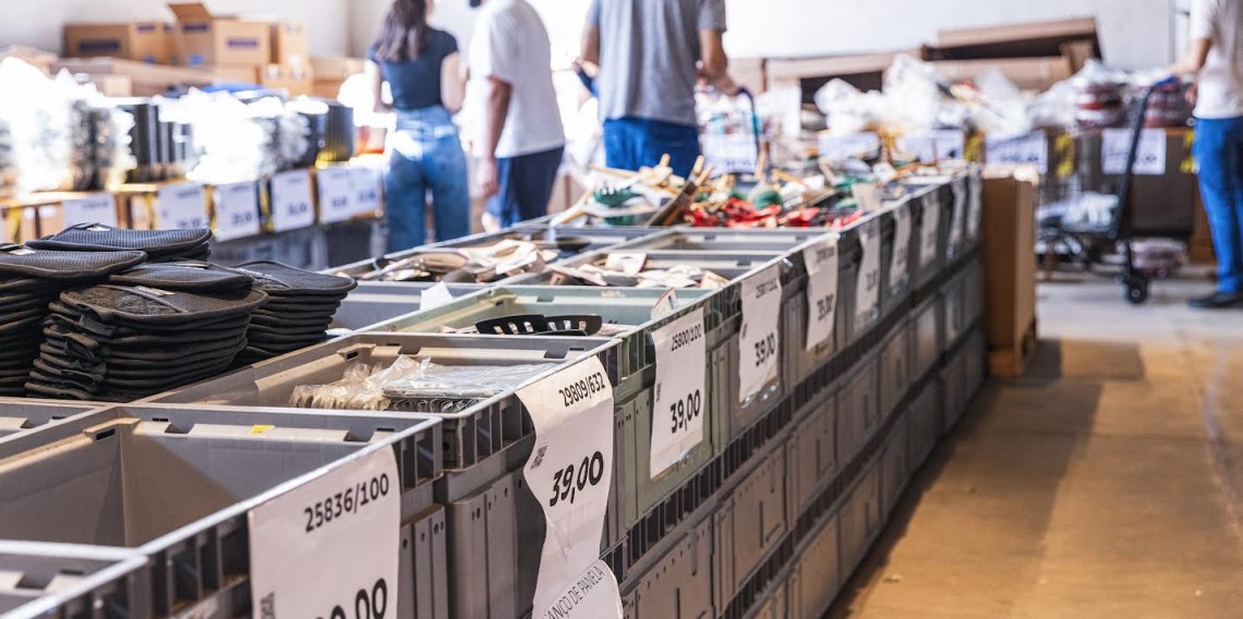 O outlet acontece  em frente à loja T Factory store, em Carlos Barbosa