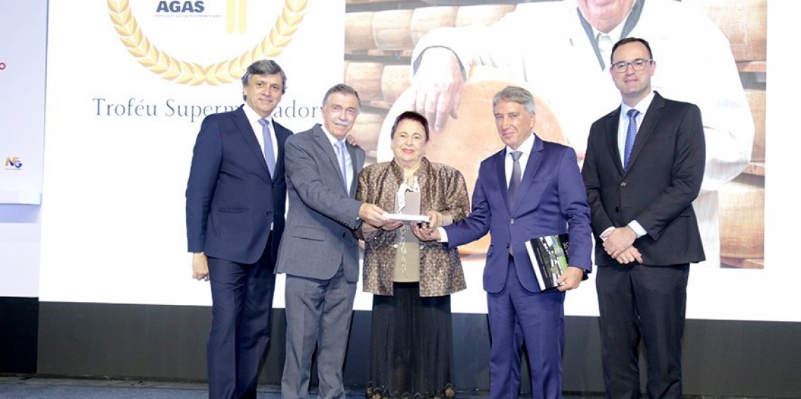 Raul Raul Randon (in memorian)  foi homenageado pela AGAS com a entrega do Troféu a sua esposa - Nilva D'Agostini Randon, pelas mãos do Presidente da Fierg - Gilberto Petry e do ex-governador Germano Rigotto 