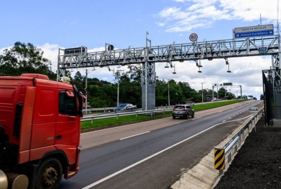 Cobrança da tarifa nos seis pórticos retorna após um mês de parada em função dos estragos causados pelas chuvas no RS