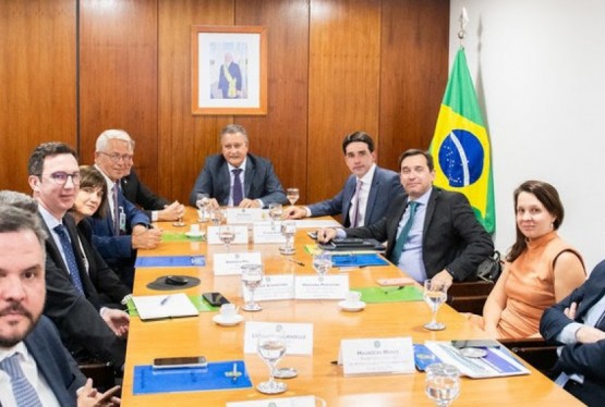 Reunião entre integrantes do Governo Federal e representantes da Fraport na Casa Civil: retomada de atividades