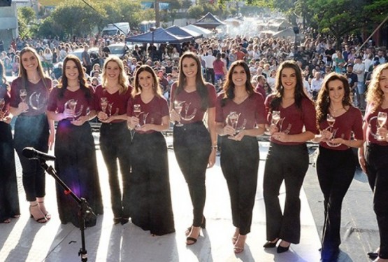 Candidatas foram apresentadas durante o 1º Festival do Espumante